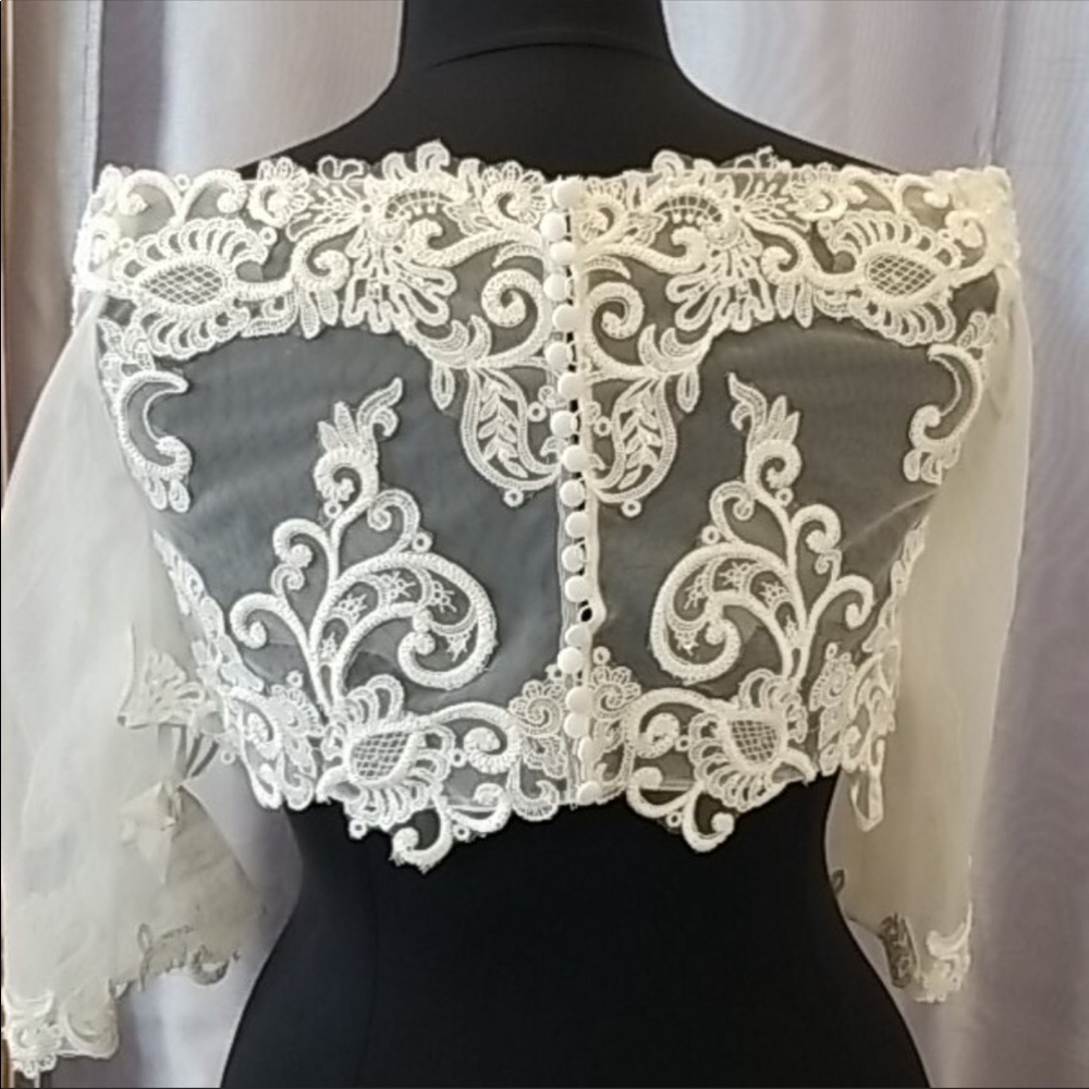 Plus size lace bolero jacket - Picture 4 of 6